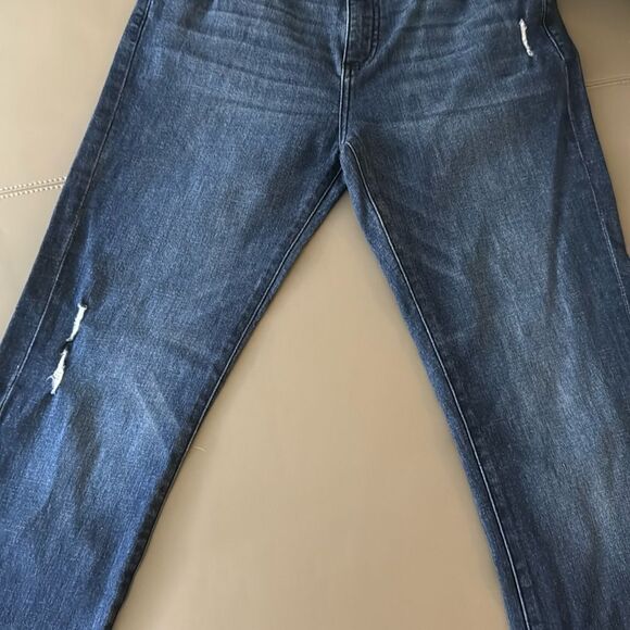 DL 1961 Boys Brady Slim Ultimate Straight Leg Jeans in Dark Nebulous Distressed. - Picture 3 of 9